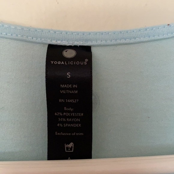 Yogalicious blue top size: S - Picture 4 of 8